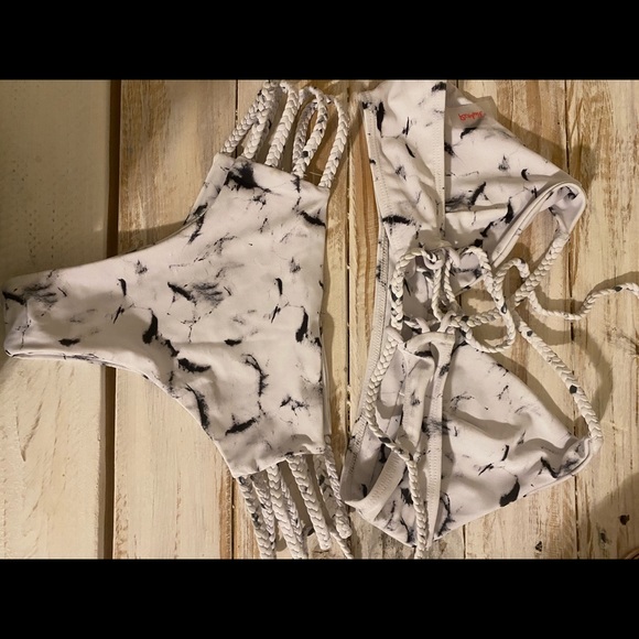 High waisted bikini - Picture 2 of 3